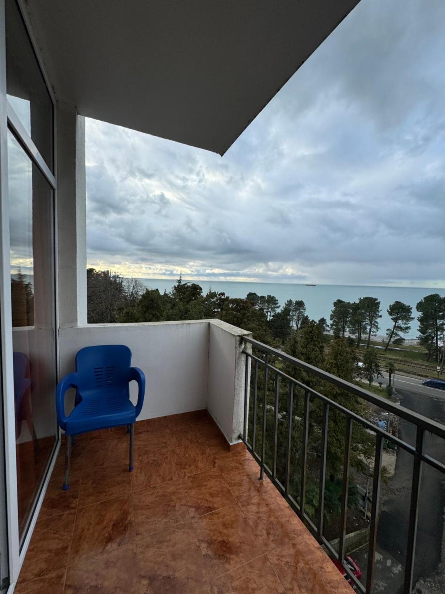 Colibri Apartment Batumi Exterior photo
