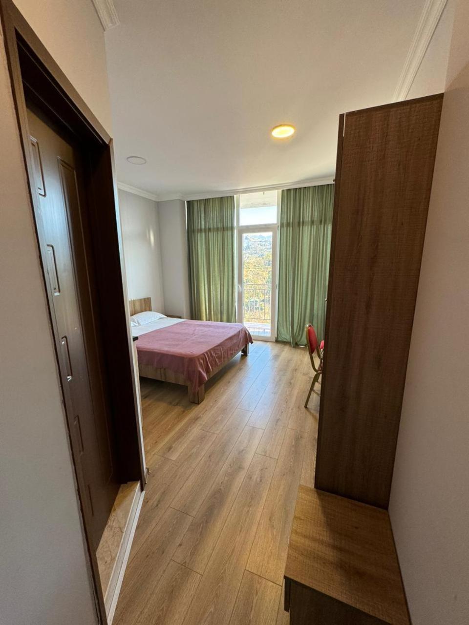 Colibri Apartment Batumi Exterior photo