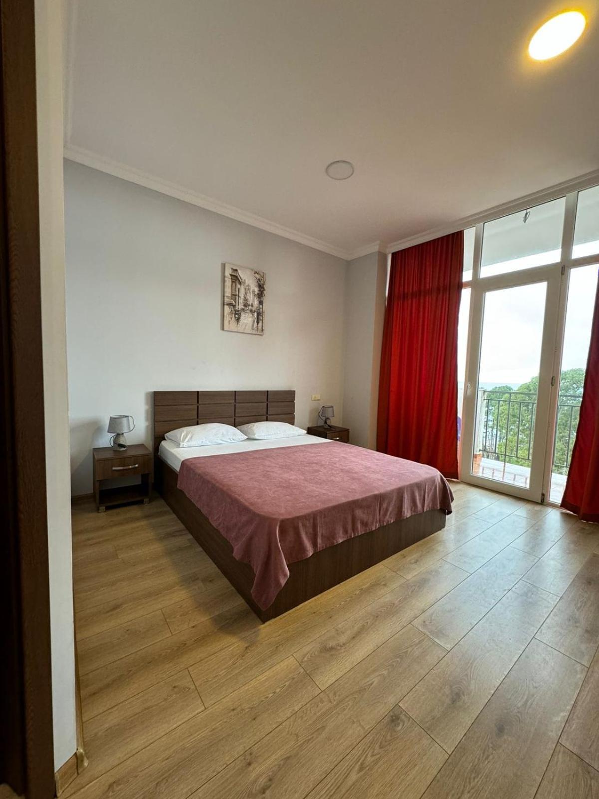 Colibri Apartment Batumi Exterior photo